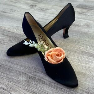 VINTAGE Salvatore Ferragamo - Black Satin Pumps SIZE 8 - EUC